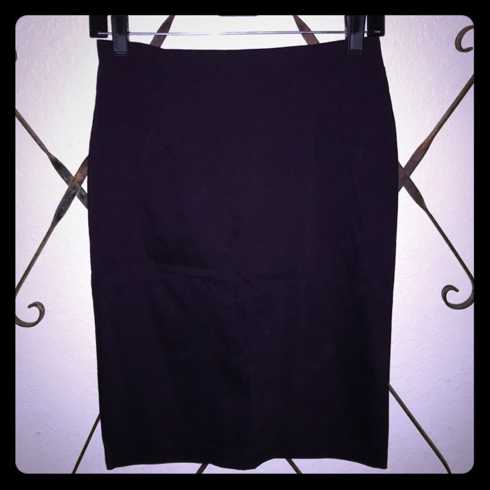 NECESSARY OBJECTS PENCIL SKIRT🔥